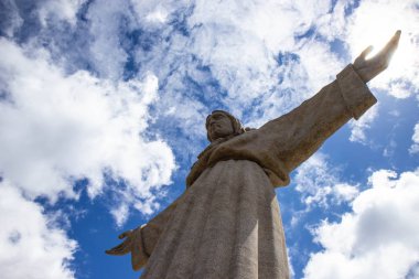Ulusal Kutsal İsa'nın Kral heykeli Lizbon