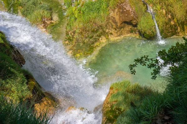 Cachoeiras no Parque Nacional dos Lagos Plitvice — Fotografia de Stock