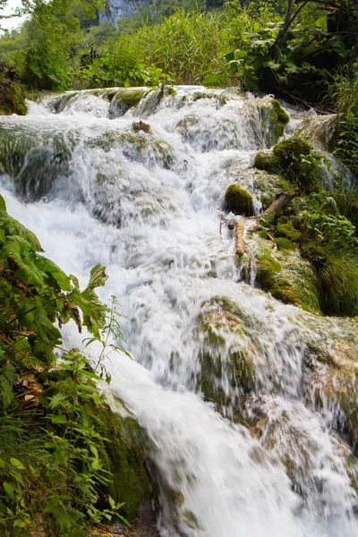 Air terjun di Taman Nasional Plitvice Lakes — Stok Foto