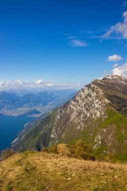 Monte Baldo 'dan Garda Gölü 'nün manzarası