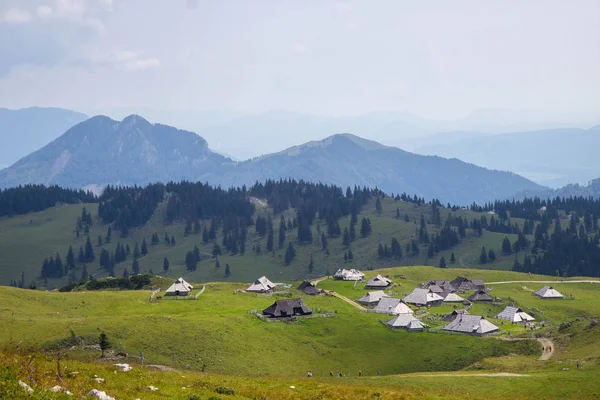 Hermosa vista de Velika Planina en Eslovenia — Foto de Stock