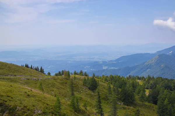 Uitzicht op Sloveense Alpen van Velika Planina — Stockfoto