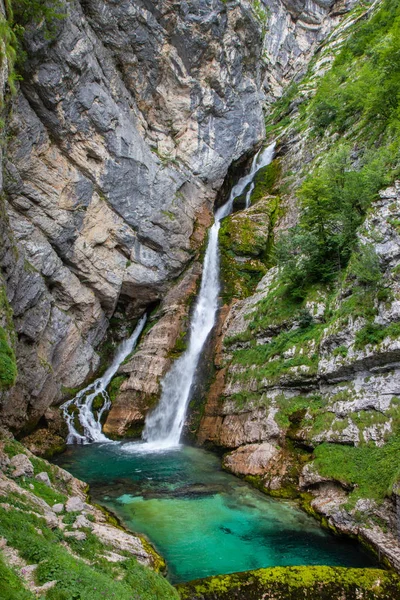 Julian Alps, Slovenya için ünlü Savica Şelalesi — Stok fotoğraf