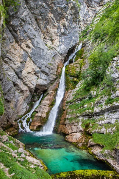 Famous Savica waterfall in Julian Alps, Slovenia — Stock Photo, Image