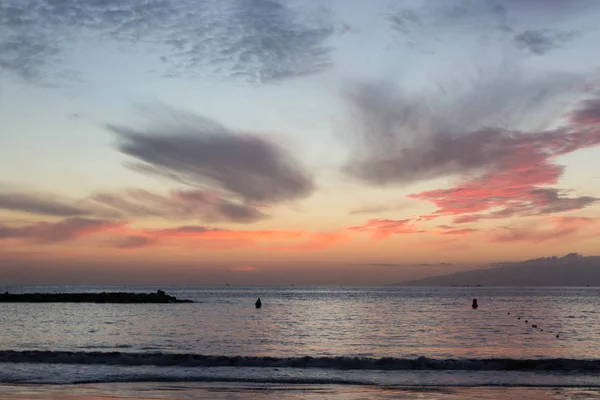 Coucher De Soleil Rouge Sur La Mer Photographie