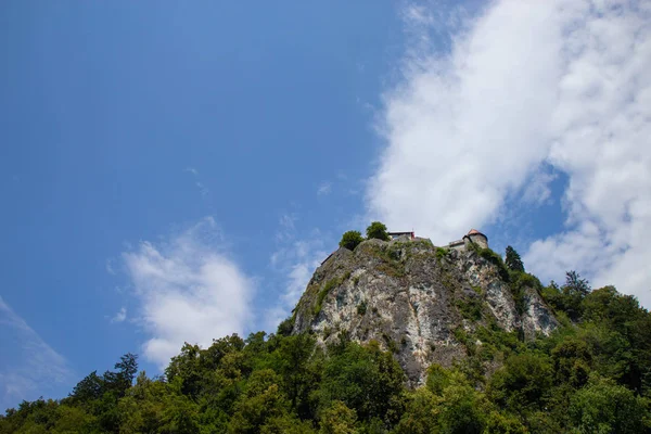 Vista del famoso castillo sobre el lago Bled, Eslovenia —  Fotos de Stock