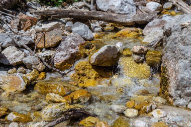 Rinka Şelalesi, Logar Vadisi'nde bir şelaledir.,