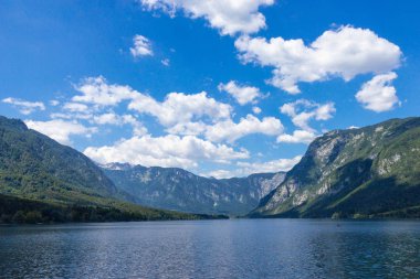 Bohinj Gölü görünümü, Julian Alpleri, Slovenya