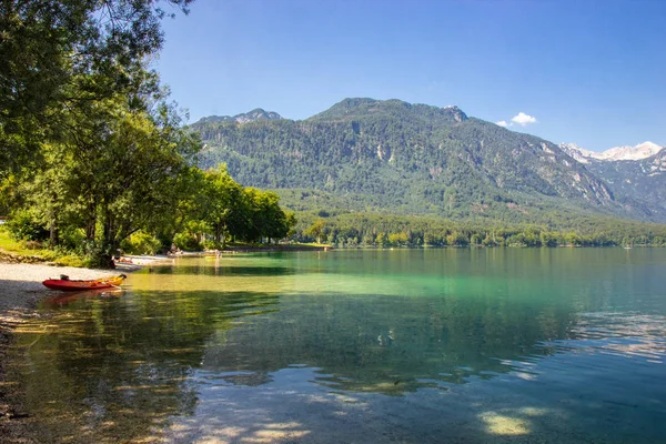 Vista del lago Bohinj, Alpes Julianos, Eslovenia —  Fotos de Stock