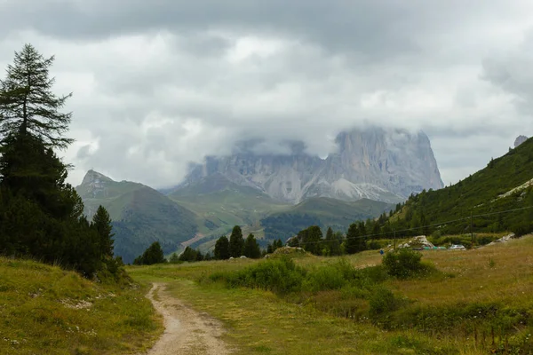 Utsikt över Dolomiterna Alperna i Sydtyrolen — Stockfoto