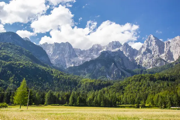 Prachtig uitzicht op de Moutain Spik in Julian Apls — Stockfoto