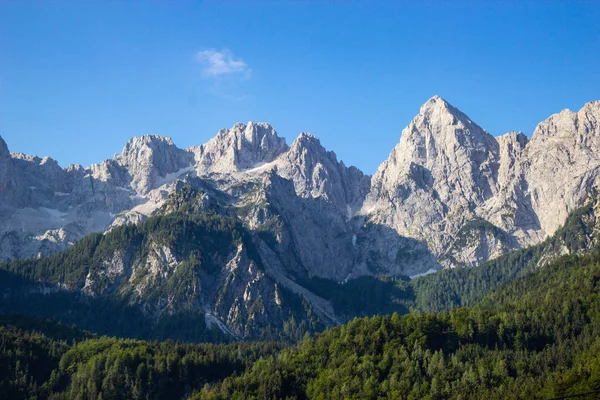 Splendida vista della montagna Spik in Julian Apls Foto Stock Royalty Free