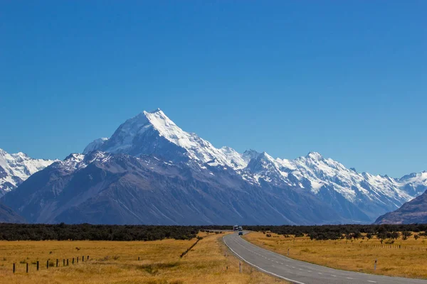 Estrada para o Parque Nacional Aoraki, Nova Zelândia — Fotografia de Stock