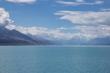 Mount Cook yansıması ile Pukaki Gölü görünümü, Yeni Zelanda