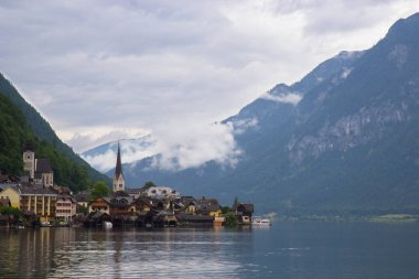 Avusturya'nın ünlü Hallstatt köyünün görünümü