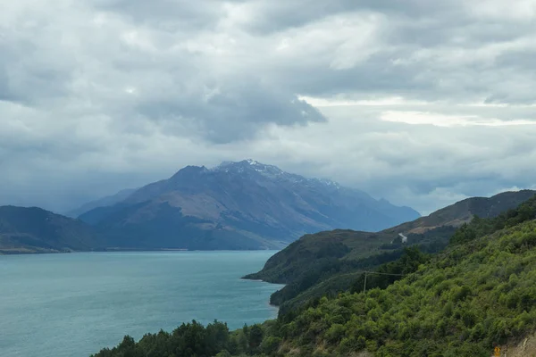 Вид на північний кінець озера Wakatipu в Південному острові, Нова Зеландія — стокове фото