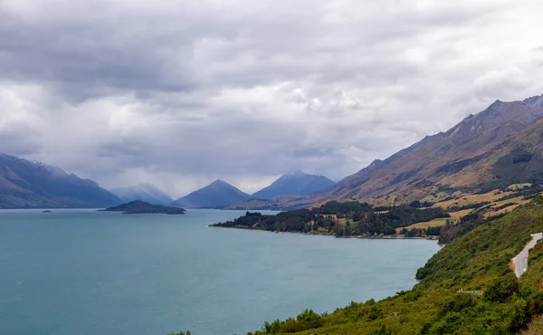 Vista do extremo norte do Lago Wakatipu na Ilha do Sul, Nova Zelândia — Fotografia de Stock