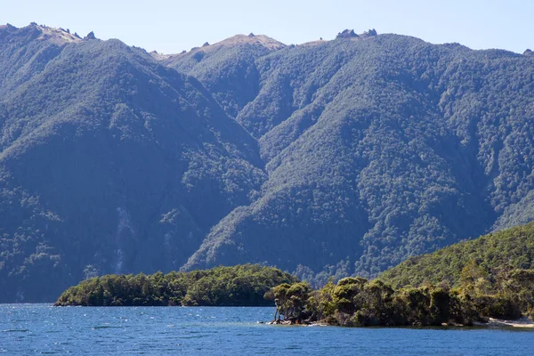 View of Te Anau lake, Fiordland, New Zealand — Stock Photo, Image