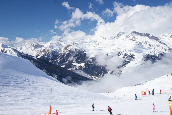 Blick auf das Skigebiet Mayrhofen, Österreichische Alpen — Stockfoto