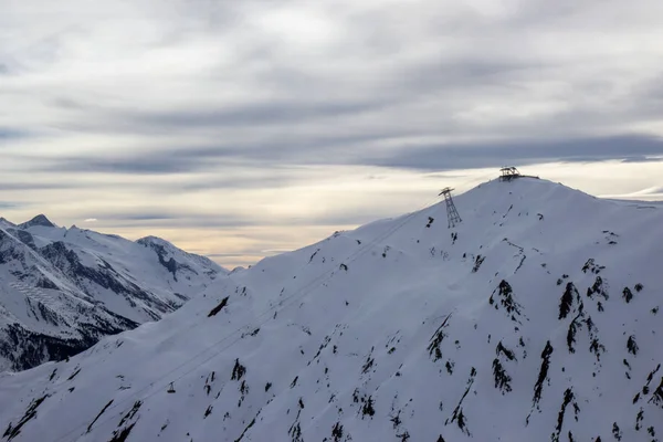 Kış aylarında Mayrhofen kayak merkezi görünümü, Avusturya — Stok fotoğraf