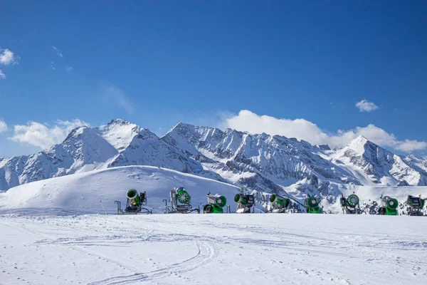 Kış aylarında Mayrhofen kayak merkezi görünümü, Avusturya — Stok fotoğraf