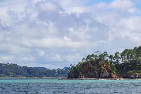 Vista de barco da Baía das Ilhas, Nova Zelândia — Fotografia de Stock