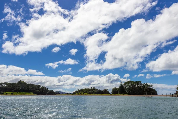 Uitzicht vanaf Boat of Bay of Islands, Nieuw-Zeeland — Stockfoto