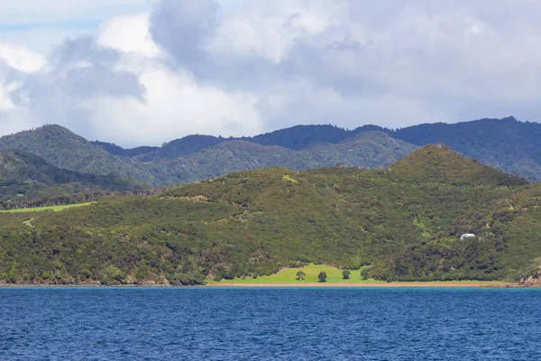 Widok z łodzi zatoki wysp, Nowa Zelandia — Zdjęcie stockowe