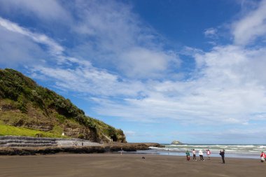 Muriwai Regional Park'ın panoramik manzarası, Yeni Zelanda
