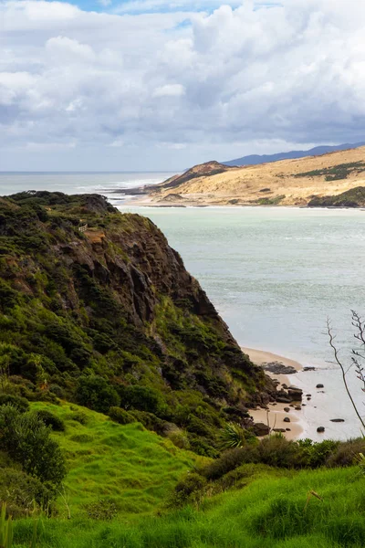 Вид с обзорной точки рядом с Opononi, Новая Зеландия — стоковое фото