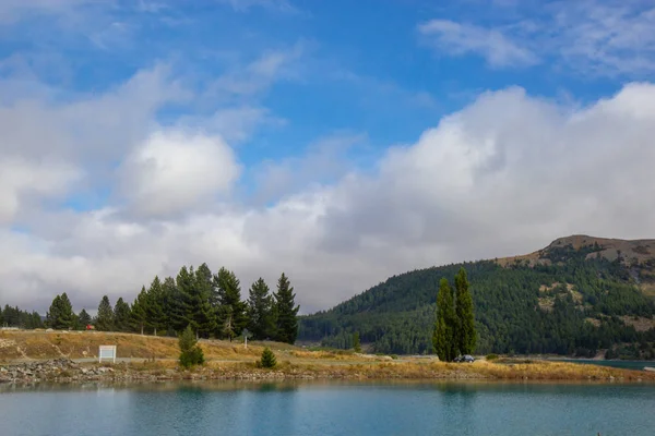 Regenachtige dag in de buurt van Tekapo Lake, Nieuw-Zeeland — Stockfoto