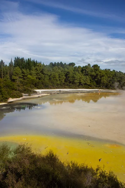 Champagne Pool aktif bir jeotermal alan, Yeni Zelanda — Stok fotoğraf