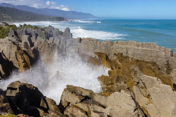 Punakaiki Pancake skały i blowholes chodzić, Paproa, Nowa Zelandia — Zdjęcie stockowe