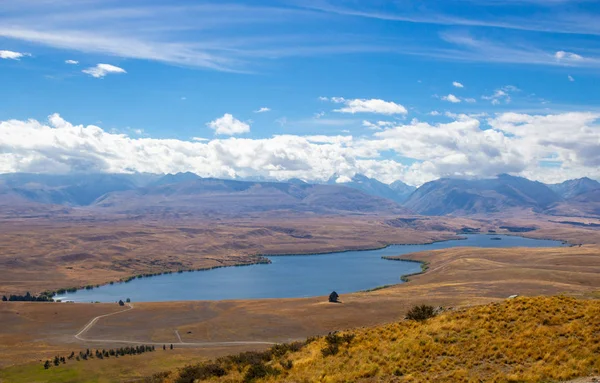 Vista do Lago Tekapo do observatório Mount John — Fotografia de Stock