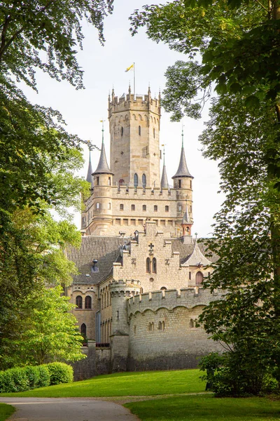 Na zewnątrz zamku Marienburg w pobliżu Hanoweru, Niemcy — Zdjęcie stockowe