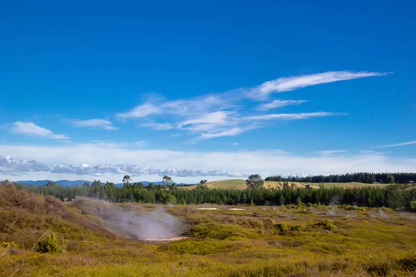 Vista panorâmica de Wairakei Thermal Valley, Nova Zelândia — Fotografia de Stock