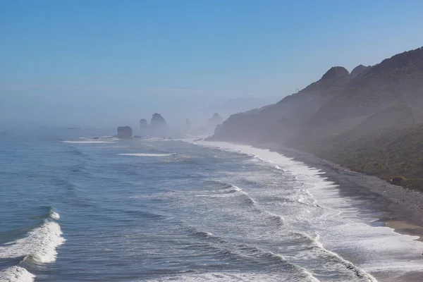 Küstenlinie an der Westküste, Neuseeland — Stockfoto