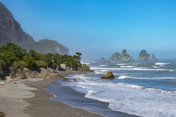 Küstenlinie an der Westküste, Neuseeland — Stockfoto