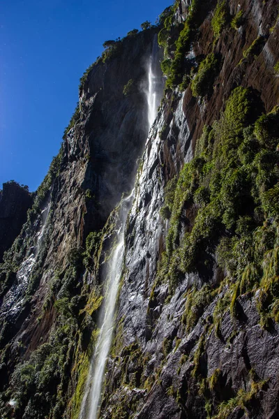 Vista de una de las cascadas de sonido de Milford —  Fotos de Stock