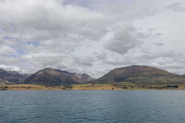 Vista do lago Wakatipu de um barco, Queenstown — Fotografia de Stock