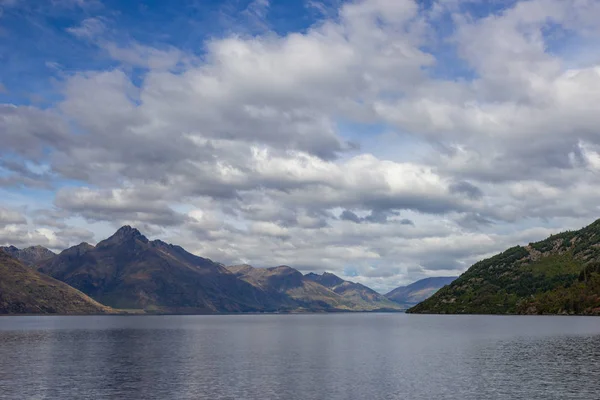 Vista do lago Wakatipu de um barco, Queenstown — Fotografia de Stock