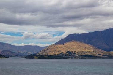 Queenstown, Otago, Yeni Zelanda 'dan Wakatipu Gölü manzarası