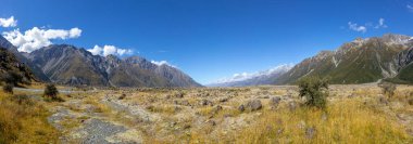 Cook Dağı Ulusal Parkı 'ndaki vadi manzarası