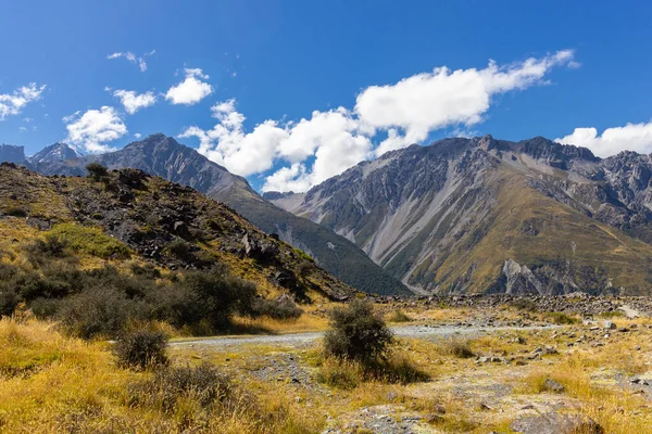 Vista para o vale no parque nacional Mount Cook — Fotografia de Stock