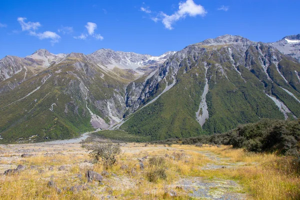 Widok na dolinę w Parku Narodowym Mount Cook — Zdjęcie stockowe