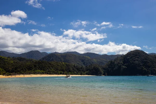 Plaża w parku narodowym Abel Tasman, Nowa Zelandia — Zdjęcie stockowe