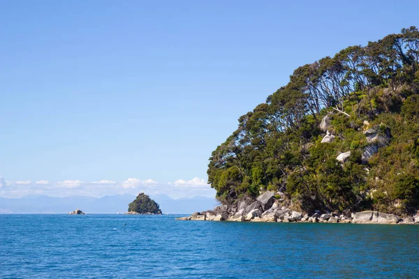 Вид на Национальный парк Абель-Тасман, Новая Зеландия — стоковое фото