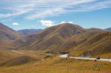 Lindis Vadisi, Yeni Zelanda yakınlarındaki bir yol manzarası