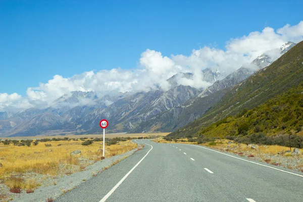 Route au parc national Aoraki, Nouvelle-Zélande — Photo