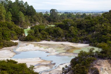 Yeni Zelanda, Waiotapu coğrafi parkı manzarası